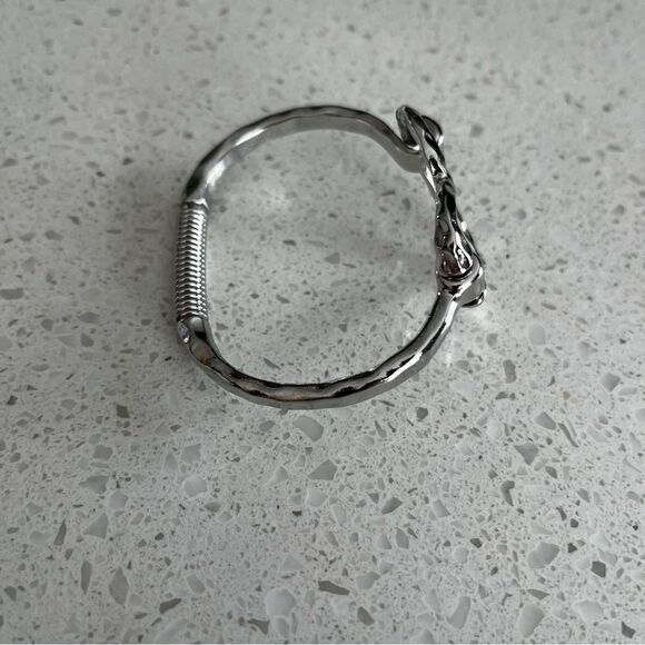 Geometric Heart Open Cuff Bracelet - Picture 5 of 9